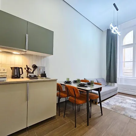 K' Seven Apartment *